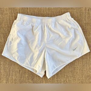 Girls Nike Gym Workout Running Shorts in white size large